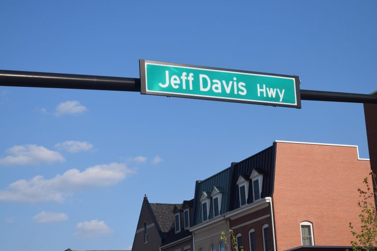 City reduces speed limit on part of Jefferson Davis Highway